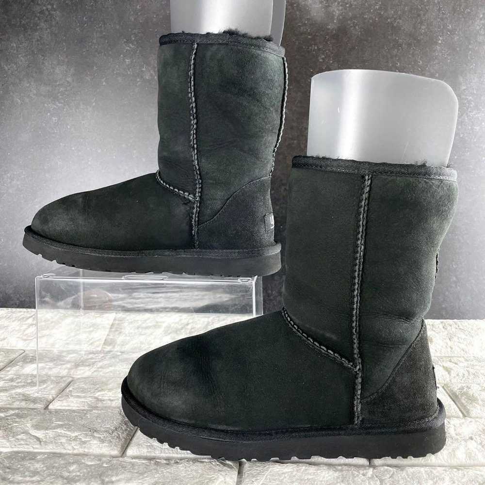 ★ Brand new UGG CLASSIC SHORT 5825 sheepskin boot… - image 4