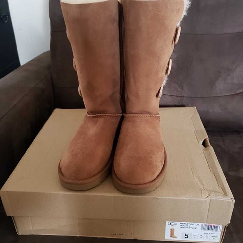 UGG Boots size 5 - image 5