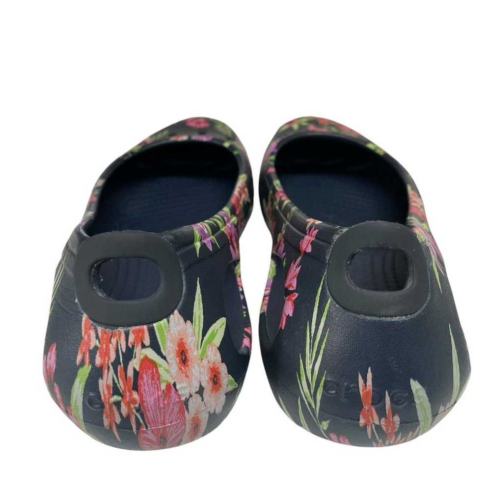 Crocs Kadee Tropical Floral Navy Pink Graphic Fla… - image 9