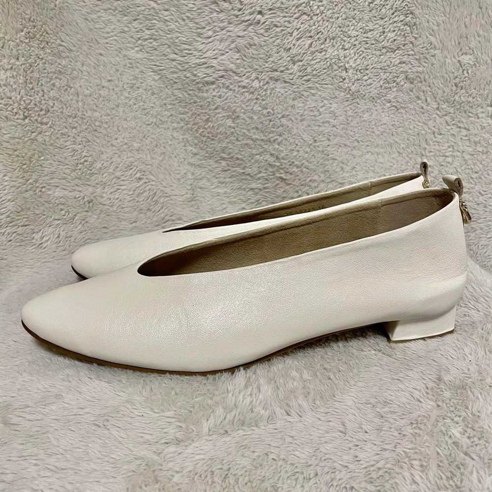 Le Taron Grise White Flat Shoes - image 3