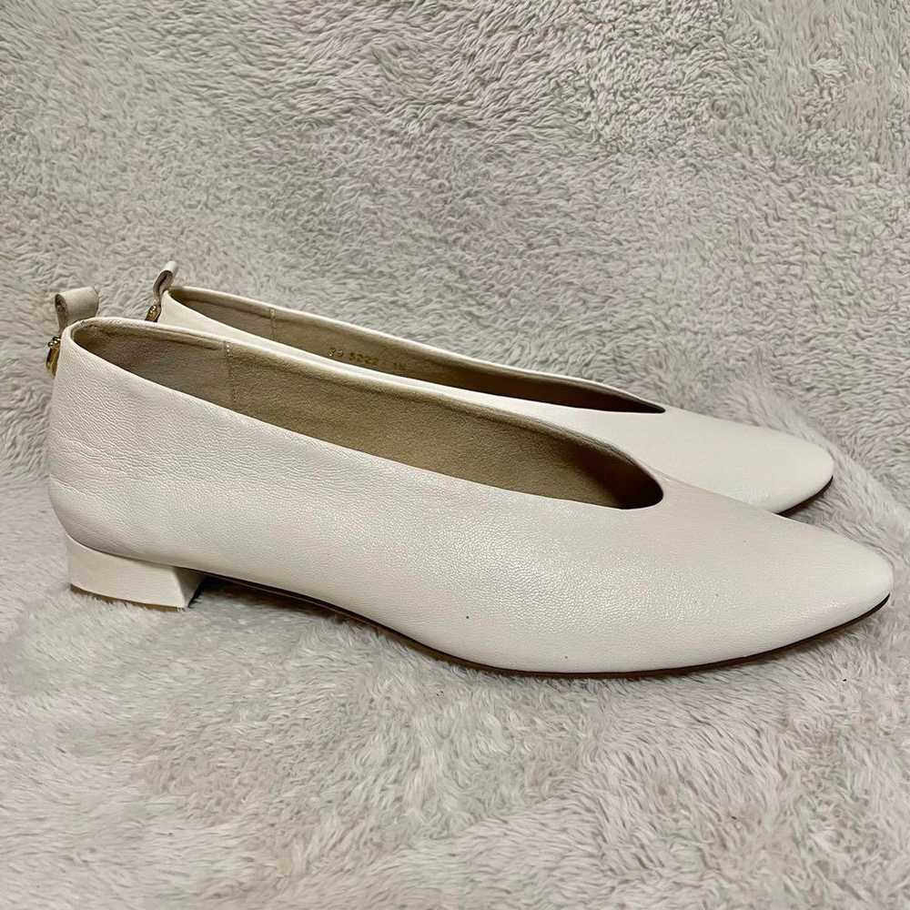 Le Taron Grise White Flat Shoes - image 4