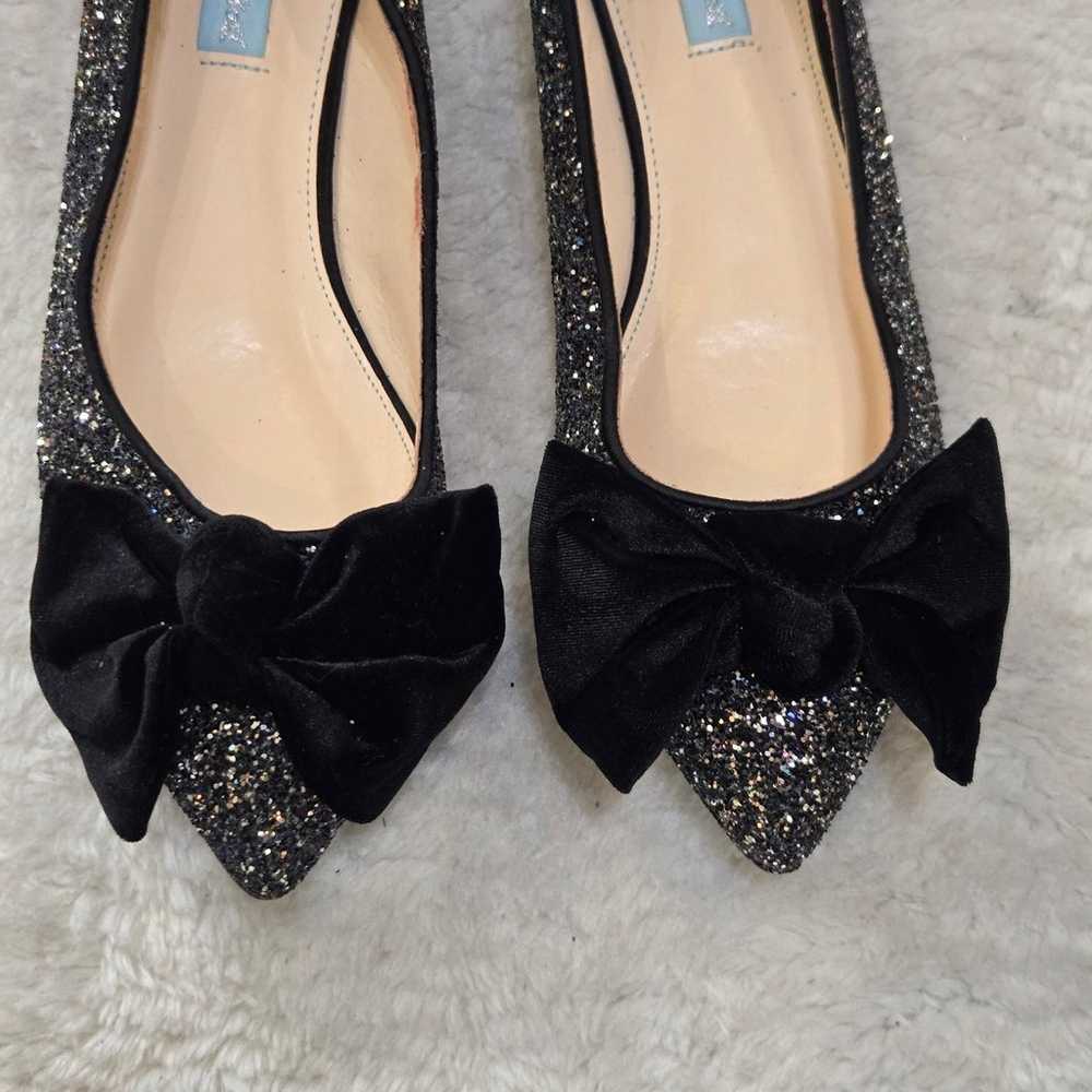 Betsey Johnson Silvery Glittered Flats with Black… - image 6