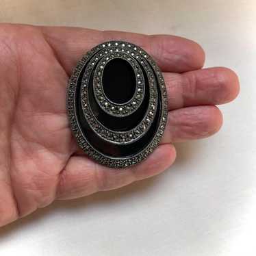 Large onyx marcasite brooch - Gem