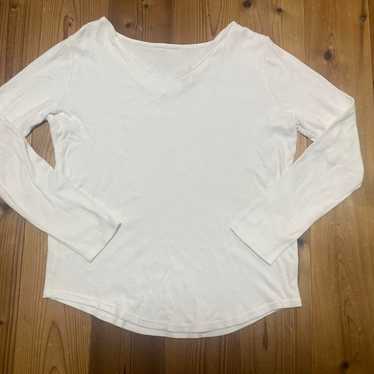 Vintage item: ANTIQUA white V-neck long sleeve T-… - image 1