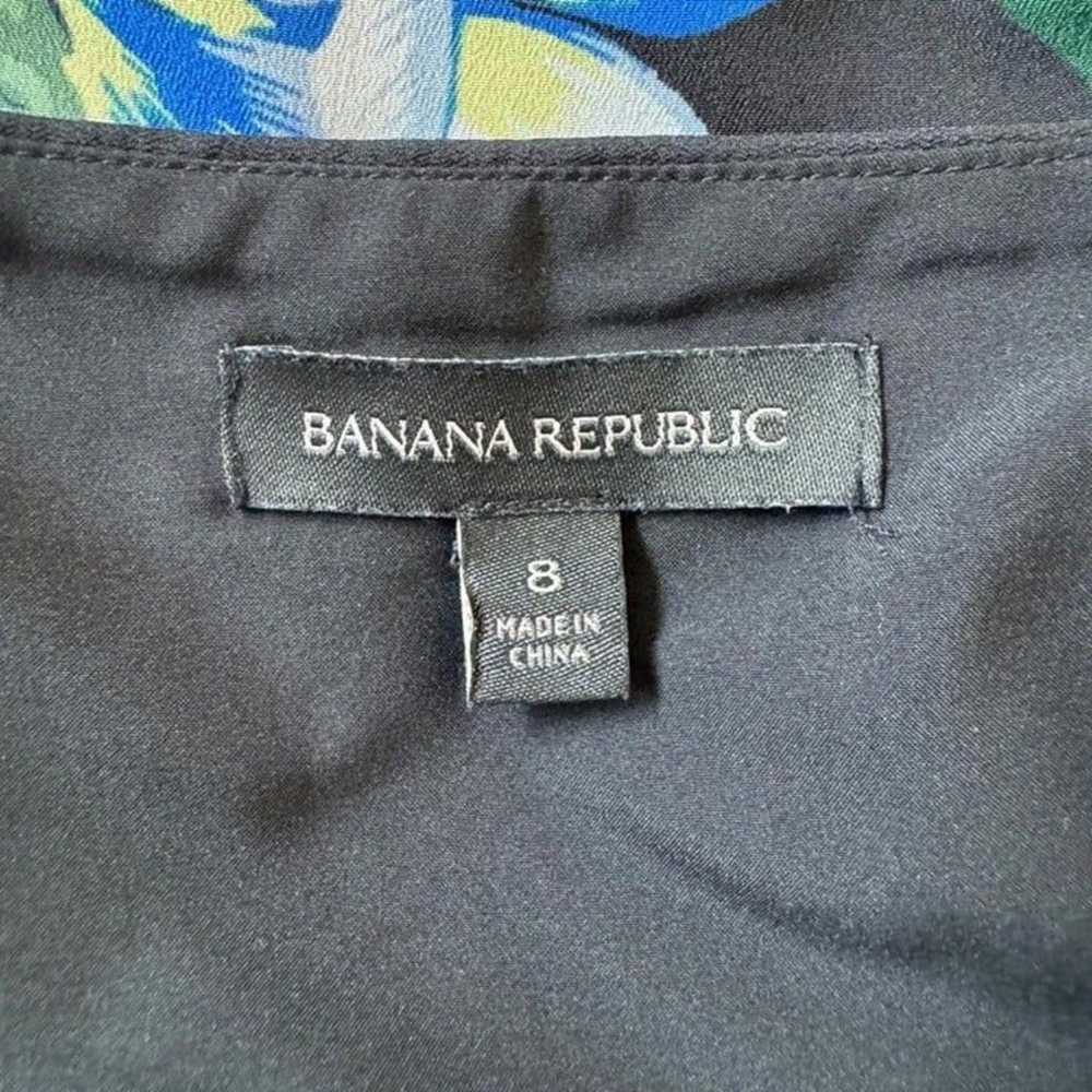 Banana Republic Black Floral Asymmetrical Sleevel… - image 10