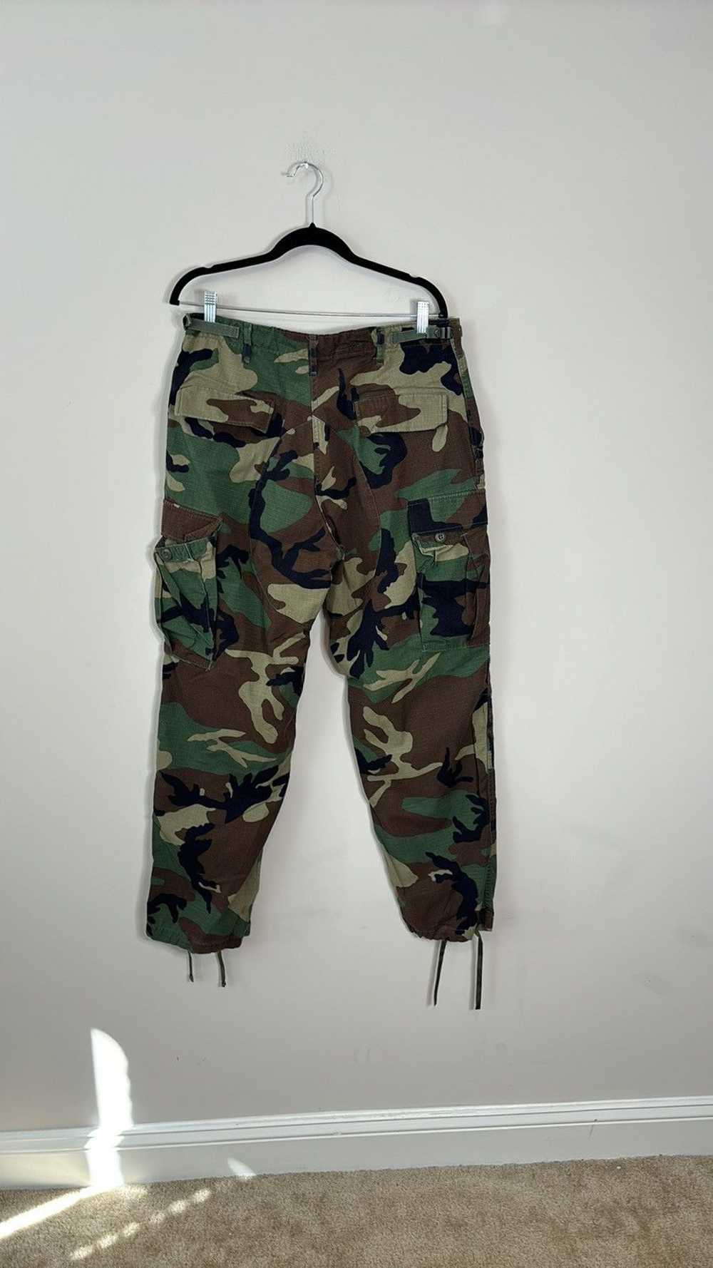 Camo × Military × Vintage Vintage Army Camo Pants - image 3