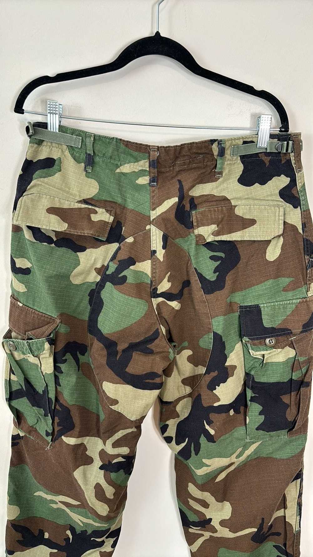 Camo × Military × Vintage Vintage Army Camo Pants - image 4