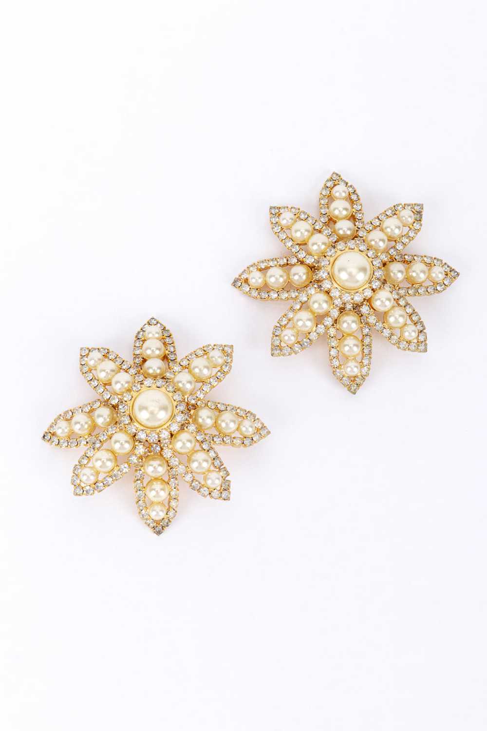 MARIE FERRÁ Pearl & Rhinestone Flower Earrings - image 1