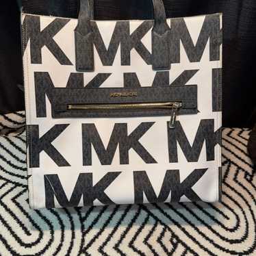 Micheal Kors tote bag