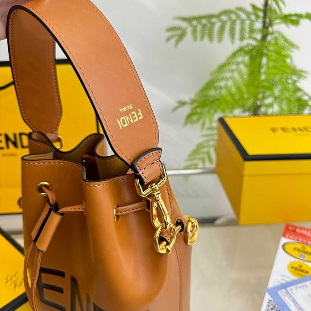 Fendi bucket bag - image 4