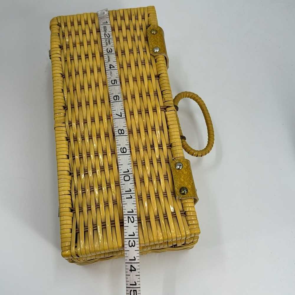 Vintage Yellow Wicker picnic basket handbag - image 9