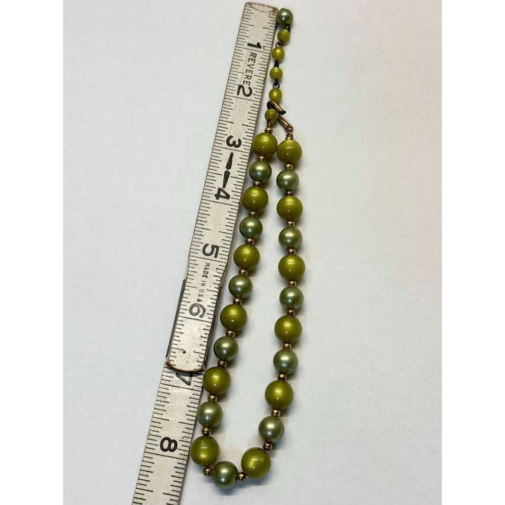 Vintage Vintage green moon glow beaded necklace - image 5