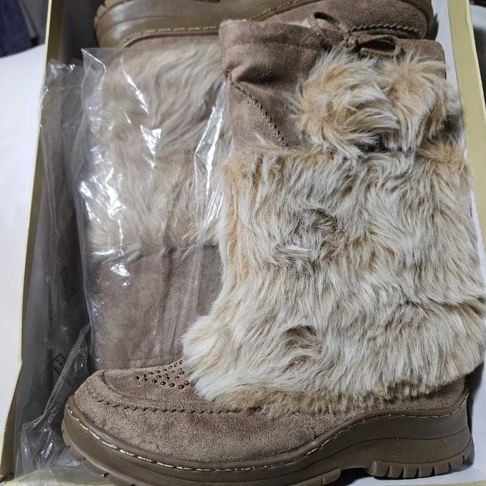 Fur winter boots - image 1