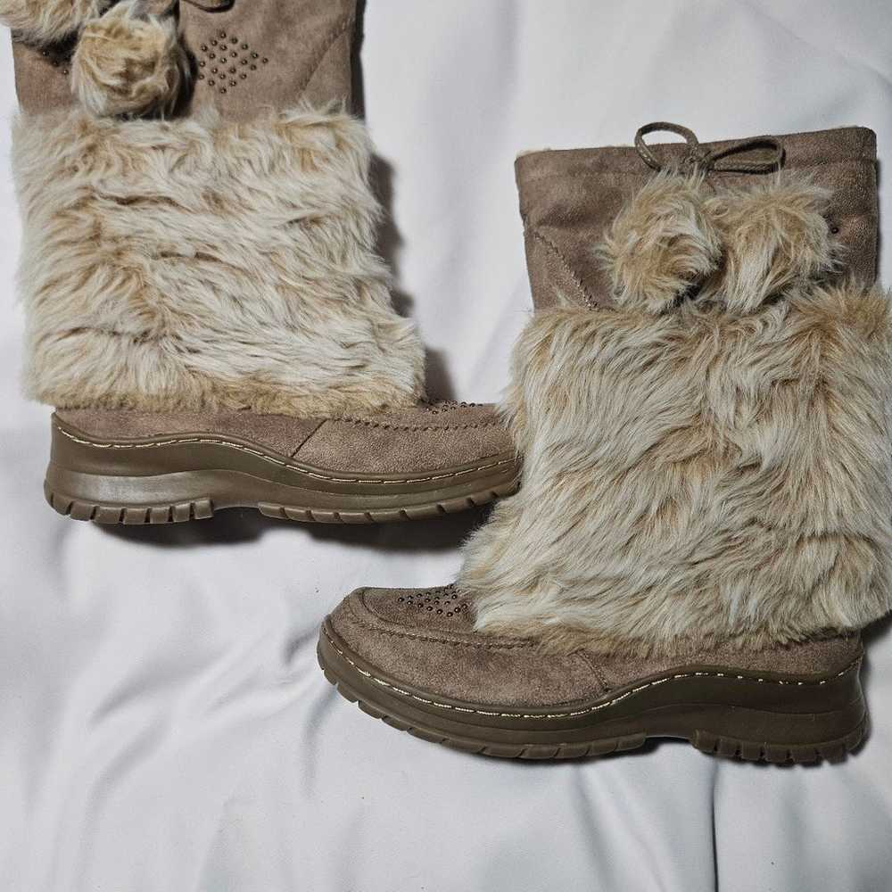 Fur winter boots - image 4