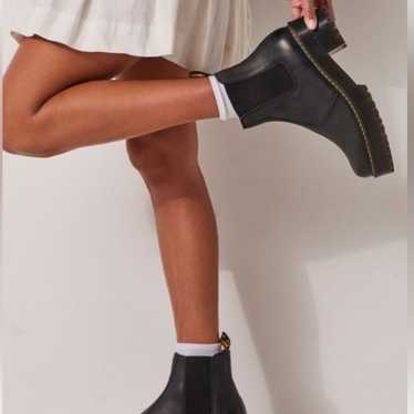 Dr Martens Rometty II Heeled Chelsea Boots in Blac