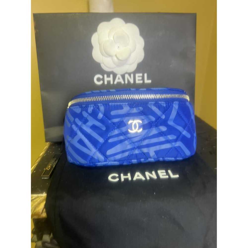 Chanel Vinyl clutch bag - image 4