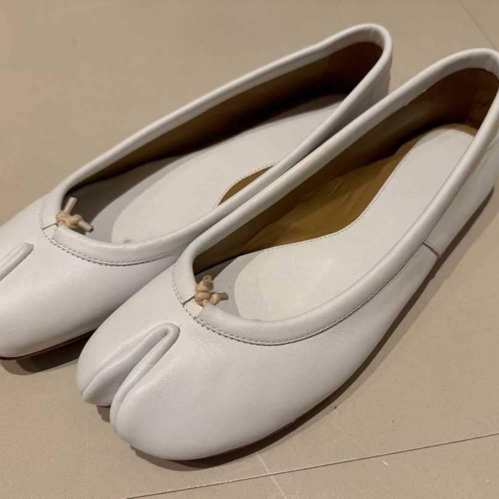 Maison Margiela Tabi Tabi Ballet Shoes White - image 1