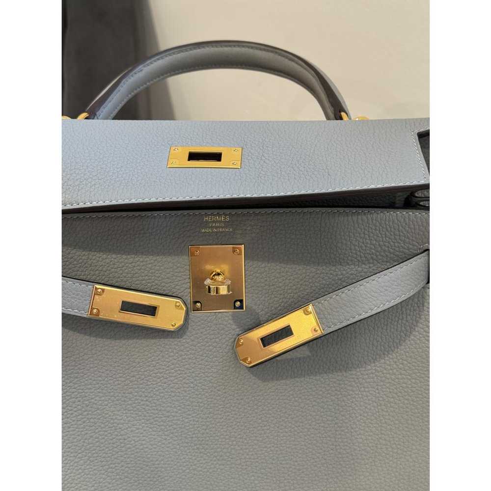 Hermès Kelly 28 patent leather handbag - image 3