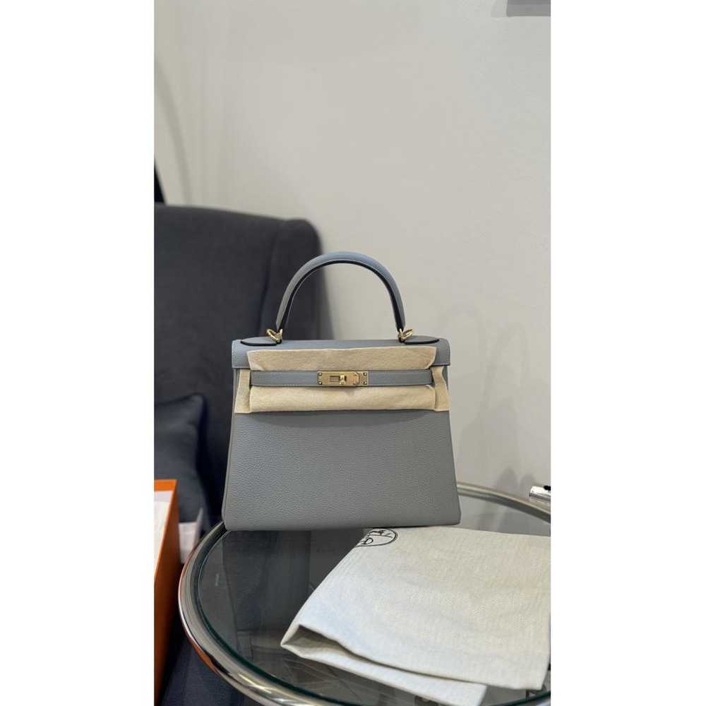 Hermès Kelly 28 patent leather handbag - image 6