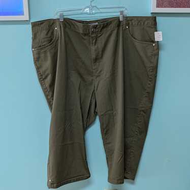 34W Catherine's Olive Green Khaki Crop Capri - image 1