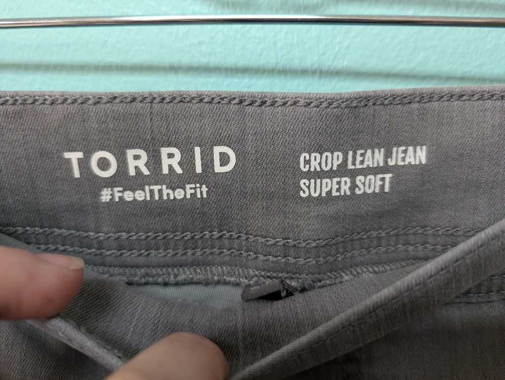 Sz3X Torrid Grey Crop Lean Jean Pull On - image 4