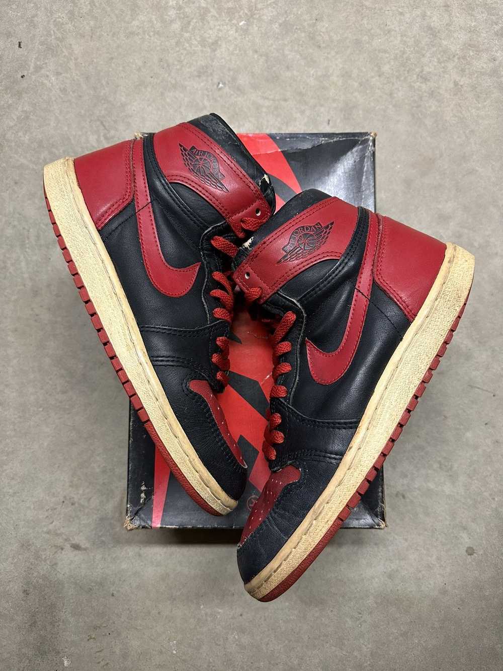 Jordan Brand Air jordan 1 bred 1985 - image 1