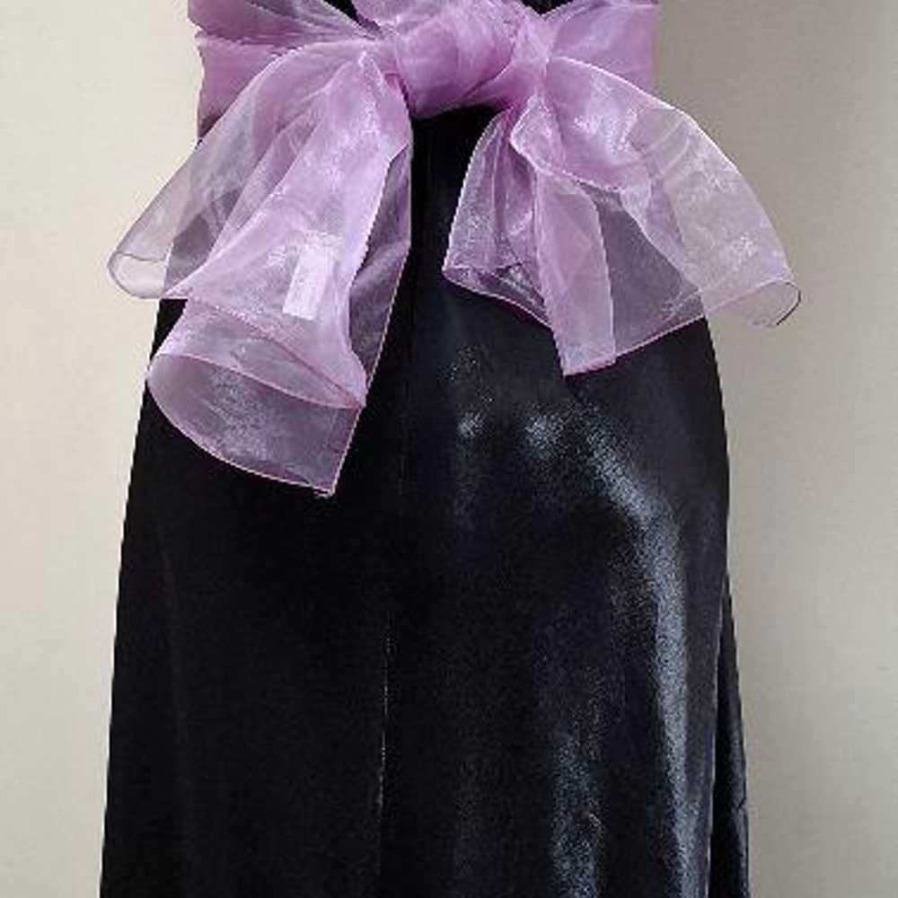 Simple party dress with chiffon stole. - image 2