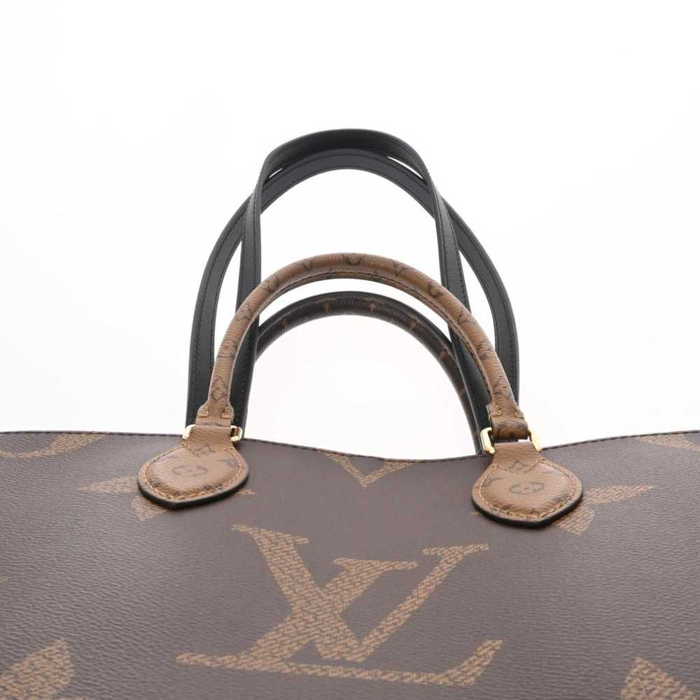 Louis Vuitton Onthego leather handbag - image 3