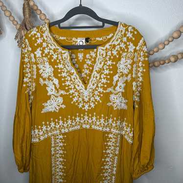 Anthropologie Akemi & Kin Shiloh Mustard Embroider