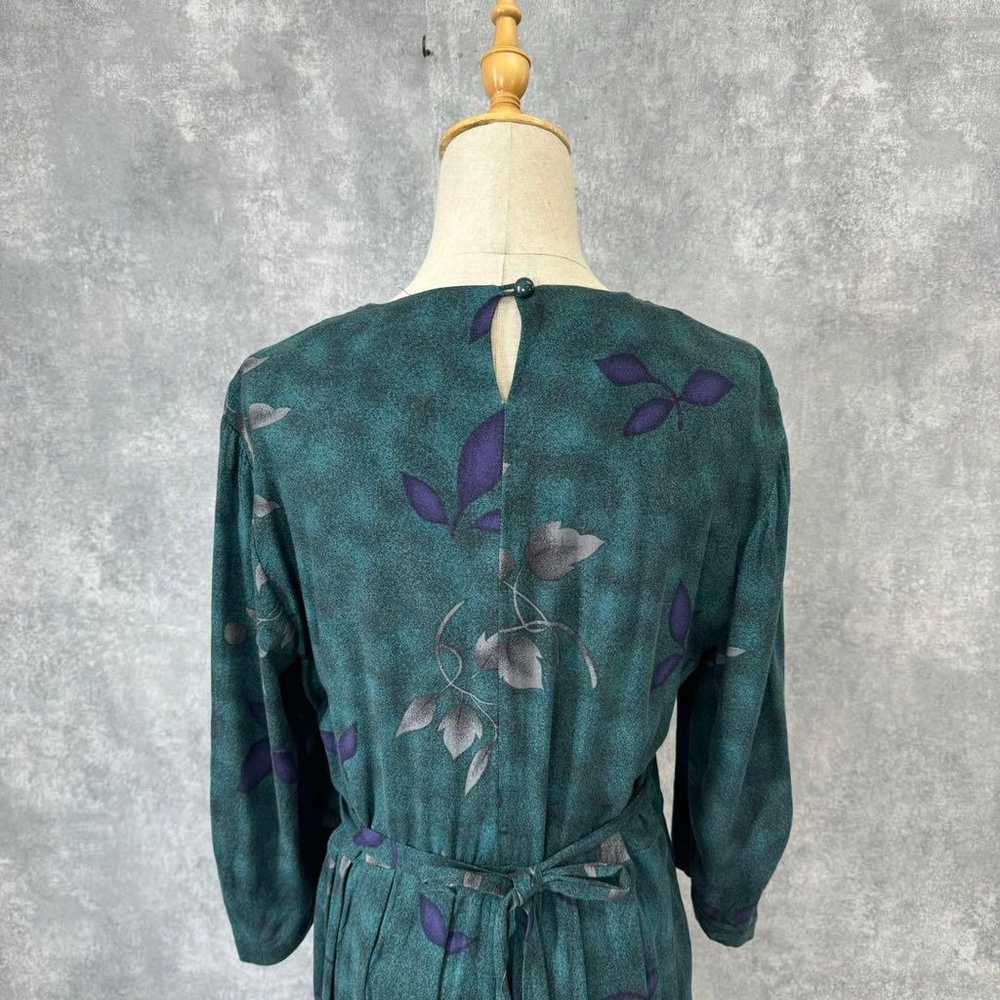 Imported vintage clothing, leaf pattern, layered … - image 7