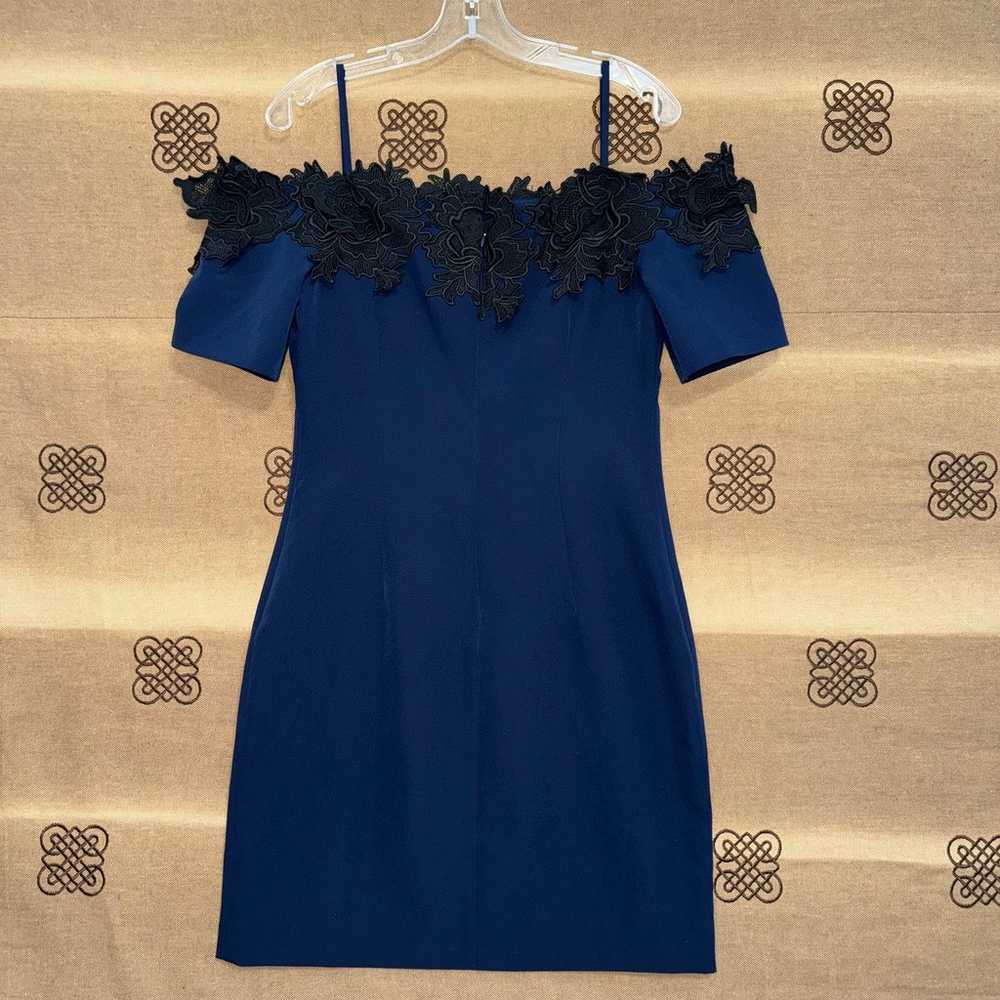 Belle Badgley Mischka Navy/Black Randi Off Should… - image 9