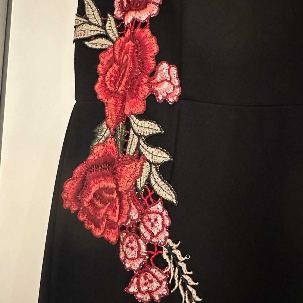 Windsor long dress with embroidered flowers - image 2