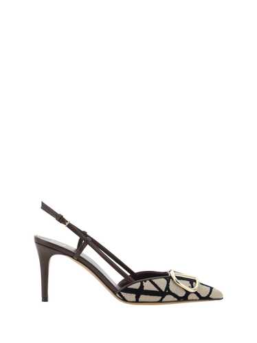 Valentino Garavani VLogo Pumps