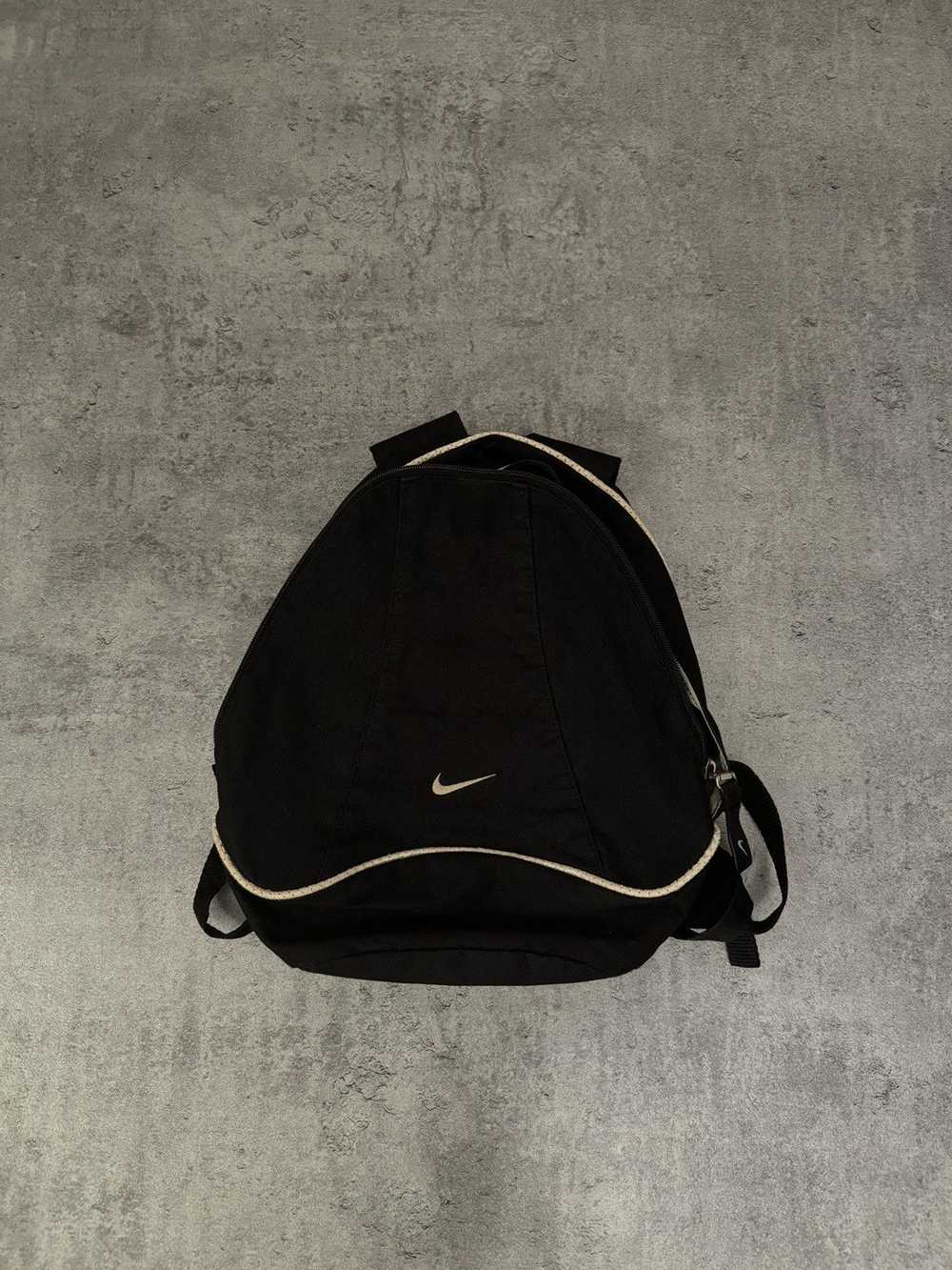 Nike × Streetwear × Vintage Nike Central swoosh l… - image 1