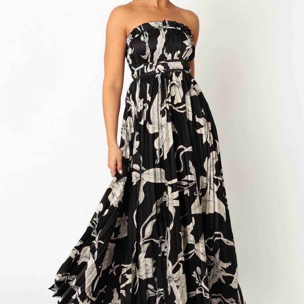 Petal & Pup Angelique Black Floral Strapless Maxi… - image 1