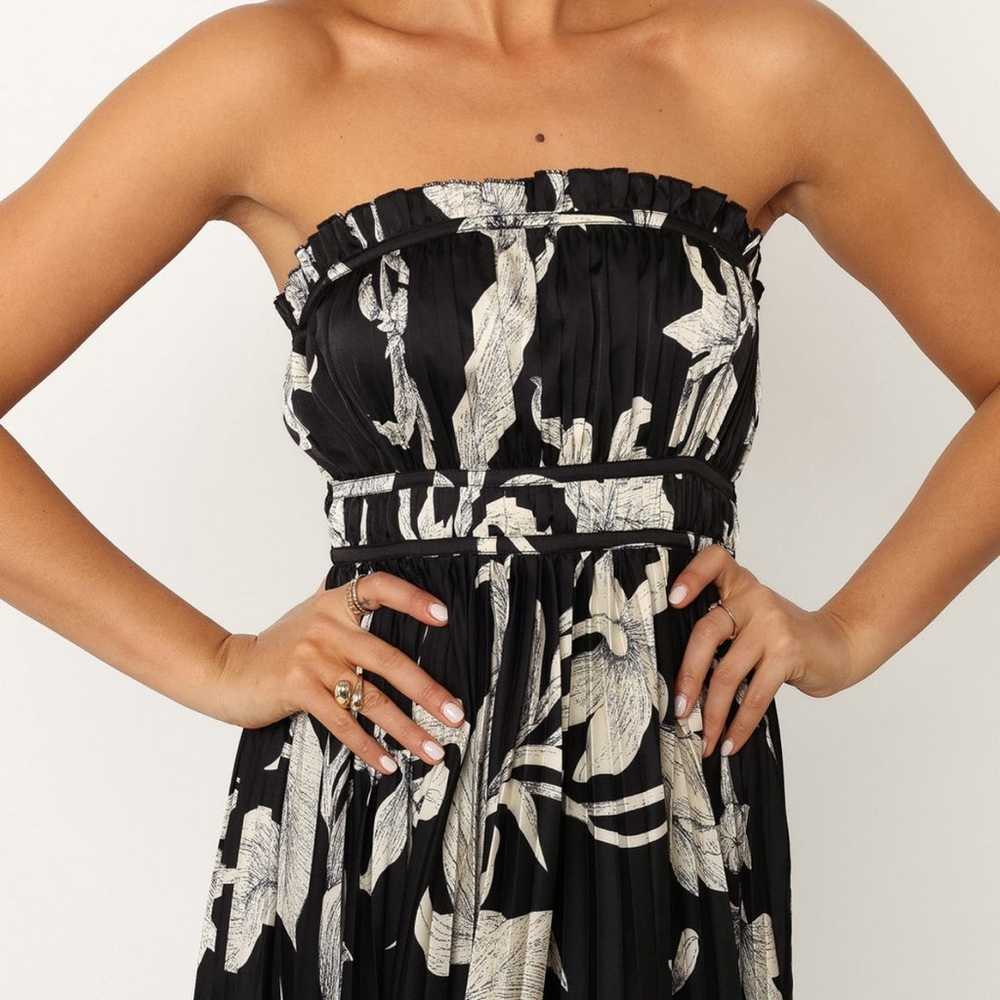 Petal & Pup Angelique Black Floral Strapless Maxi… - image 5