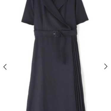 Belted side pleats one-piece dress - image 1