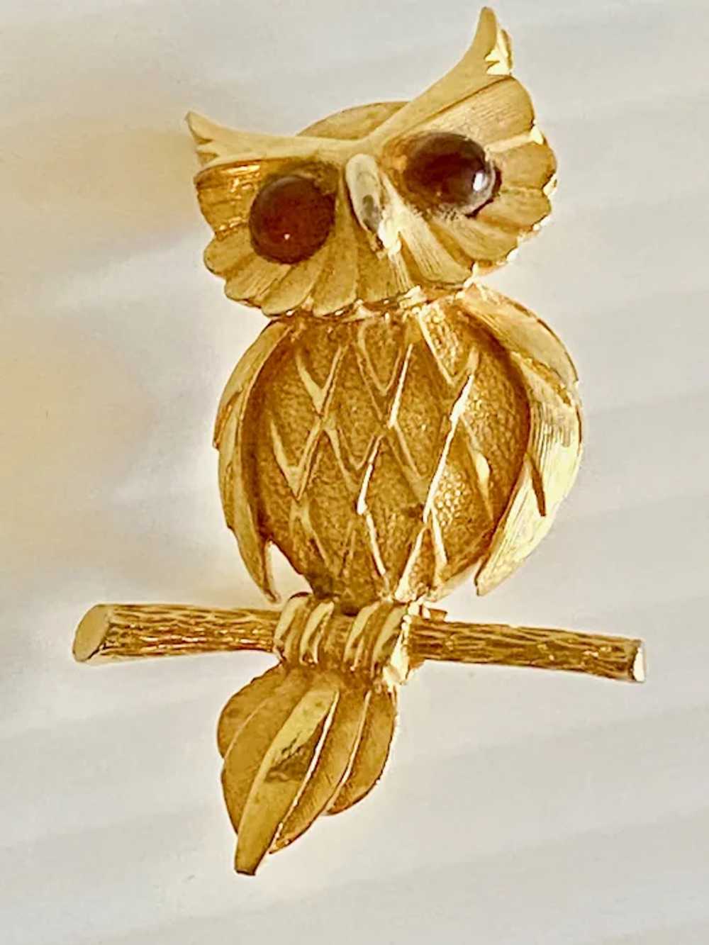 Vintage Goldtone Owl Pin / Brooch - image 2