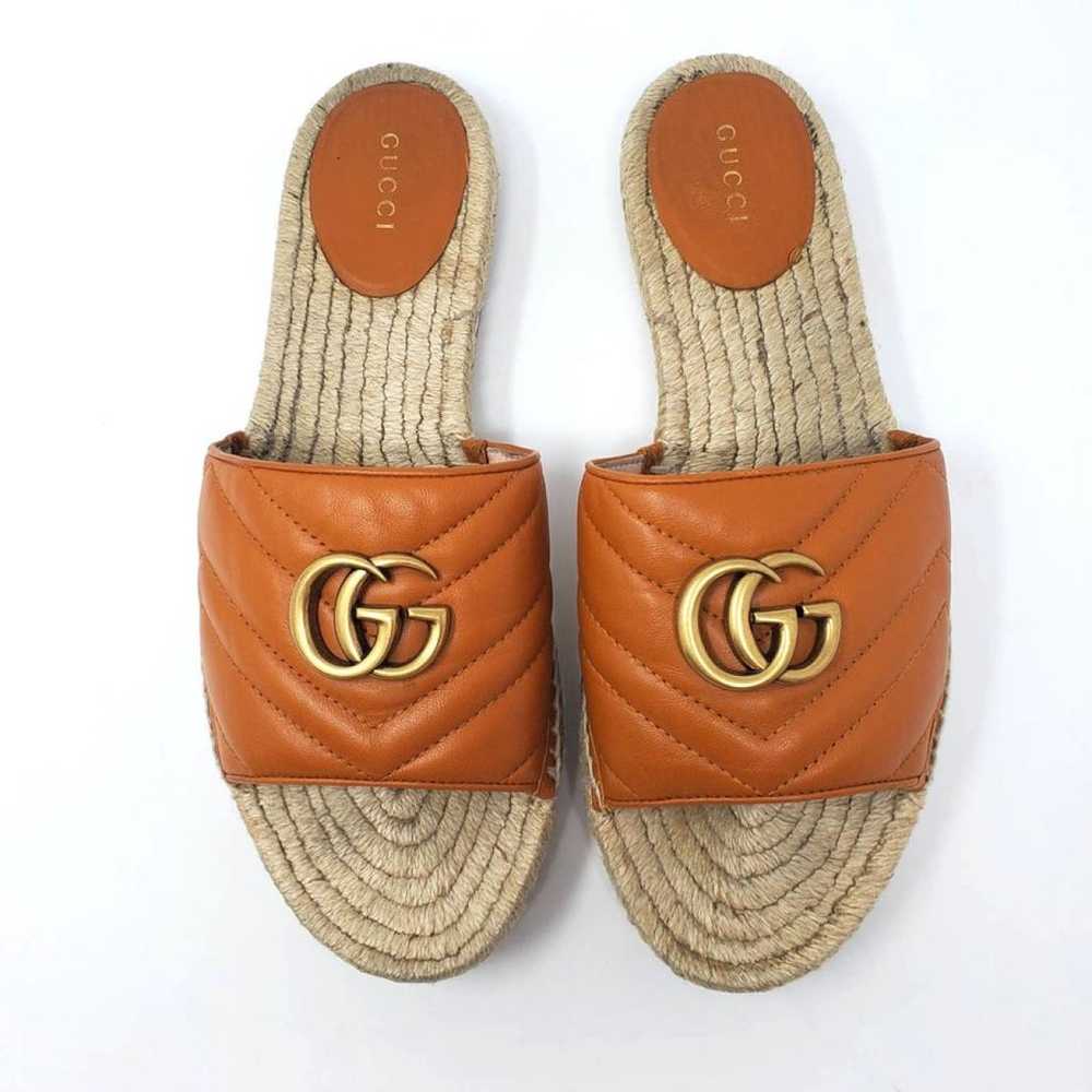 Gucci Double G leather sandal - image 3