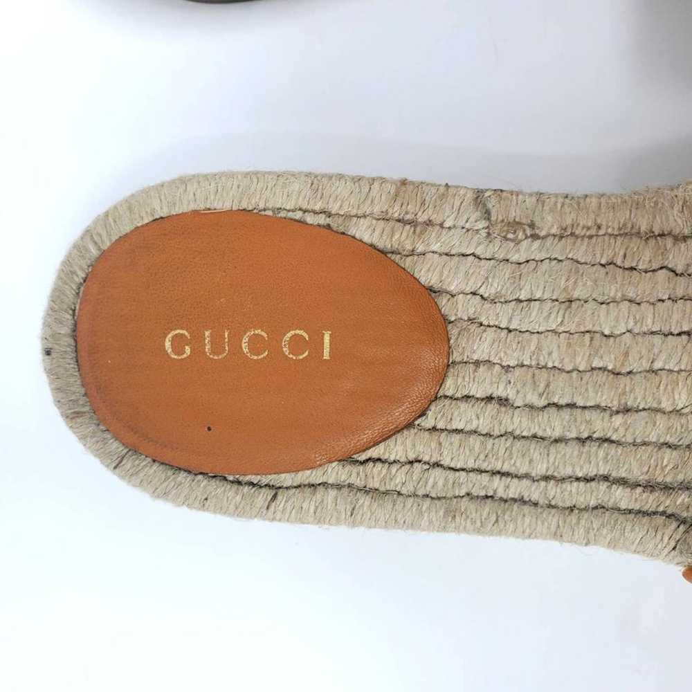 Gucci Double G leather sandal - image 7