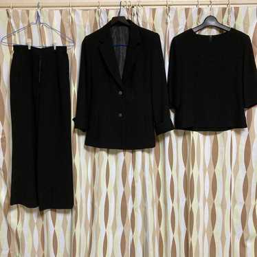 Black 3-piece suit (jacket, pants, top) - image 1