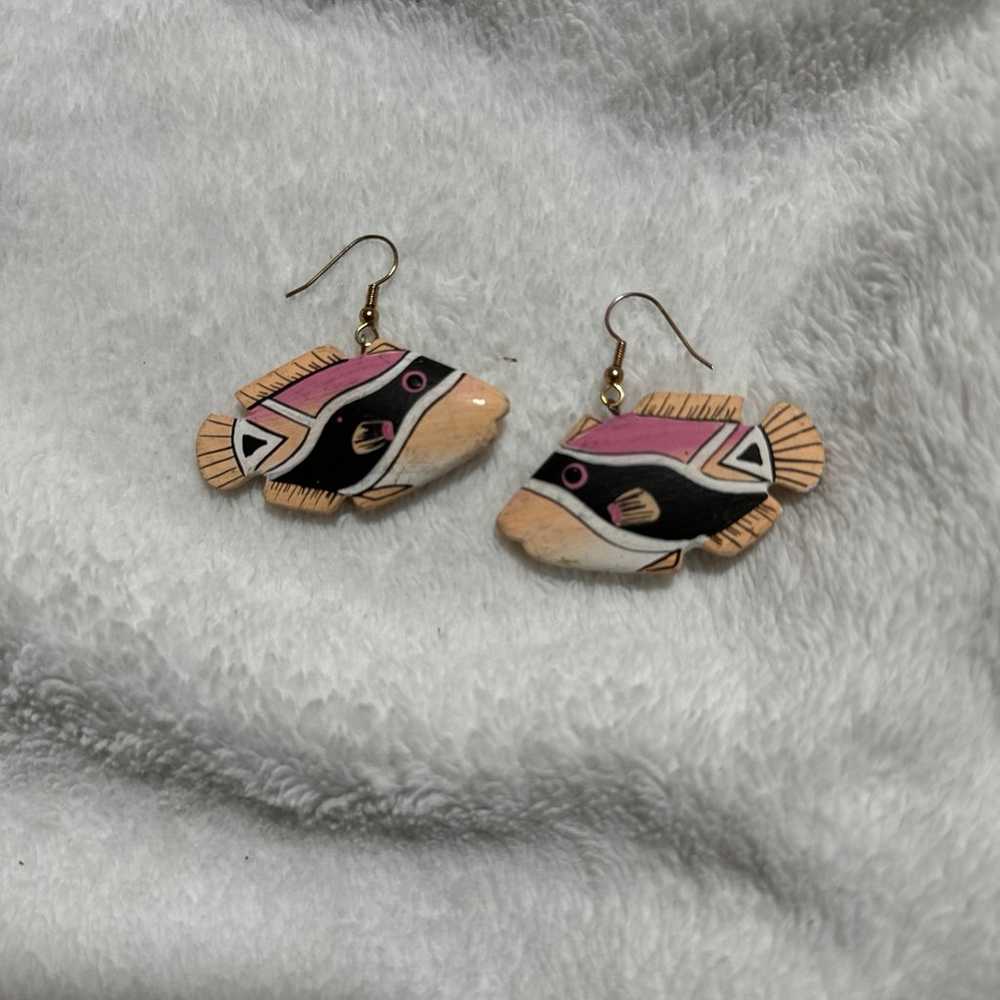 Vintage hand carved fish earrings S1 - image 1