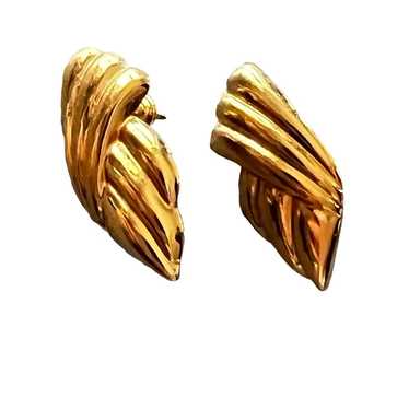 Monet Gold Tone VINTAGE Earrings - image 1