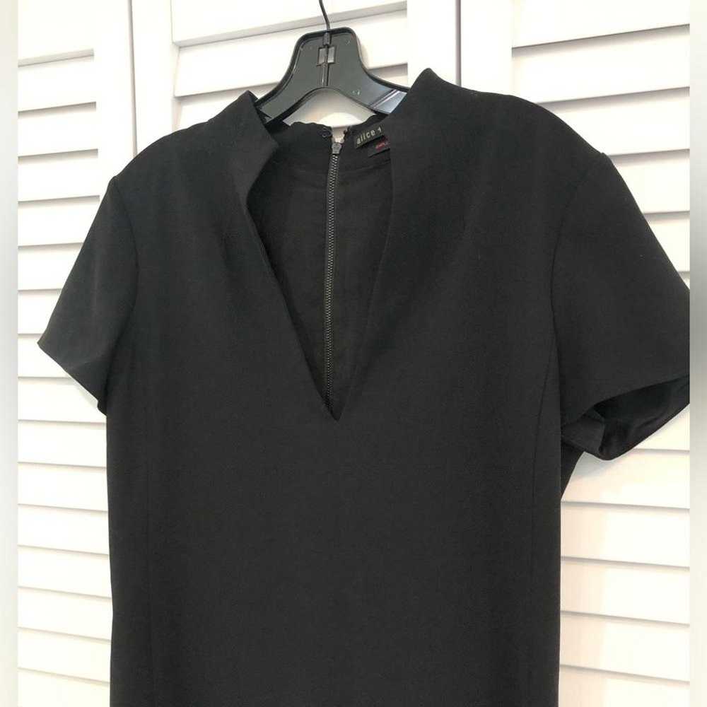 Alice & Olivia Black Short Sleeve Shift Dress - image 2