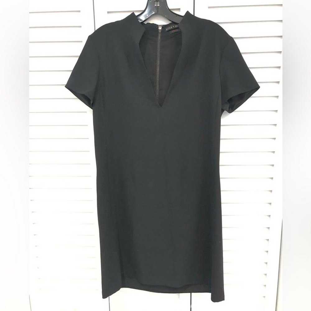 Alice & Olivia Black Short Sleeve Shift Dress - image 3