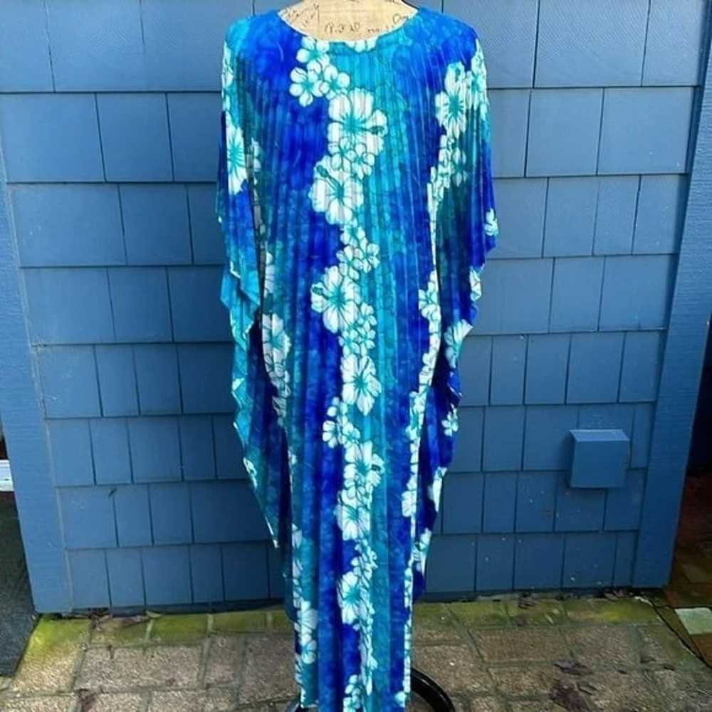 Maxi DressVintage 80’s pleated Hawaiian mumu dres… - image 5