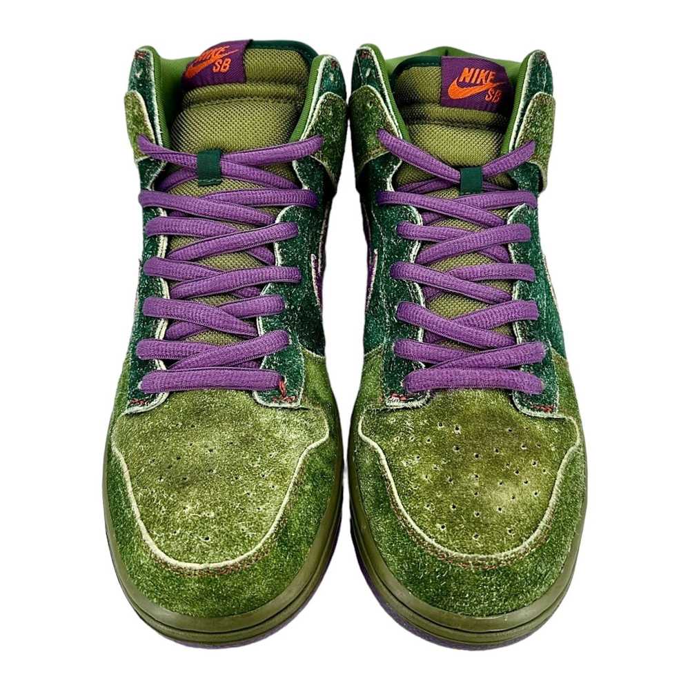 Nike SB Dunk High Skunk 420 - image 5