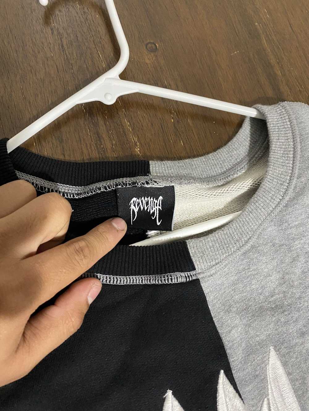 Revenge Revenge gray/black split crew neck - image 3