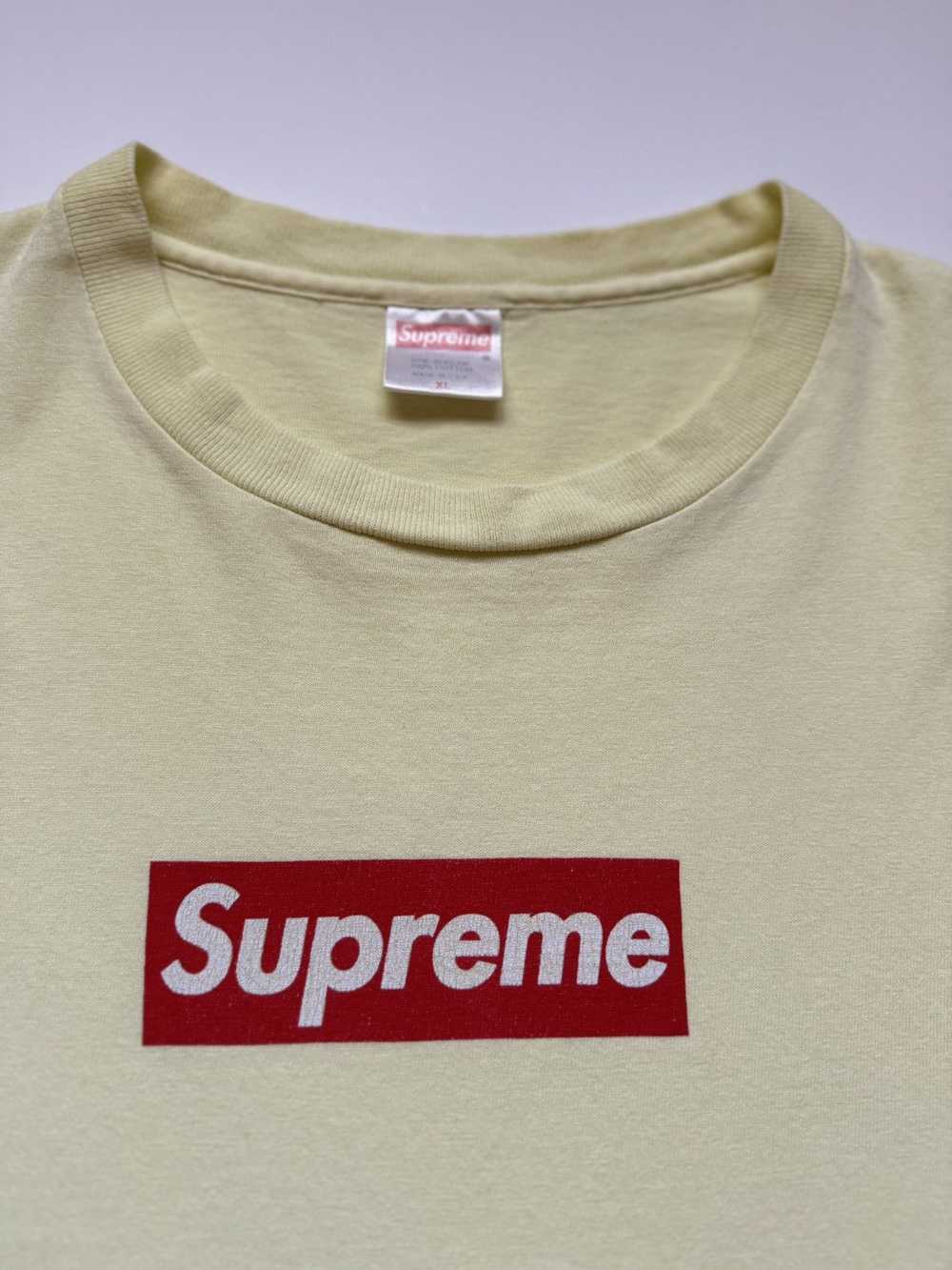 Supreme × Vintage 1999 Red on Lemonade Box Logo T… - image 1