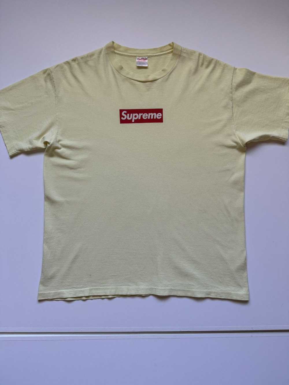 Supreme × Vintage 1999 Red on Lemonade Box Logo T… - image 2